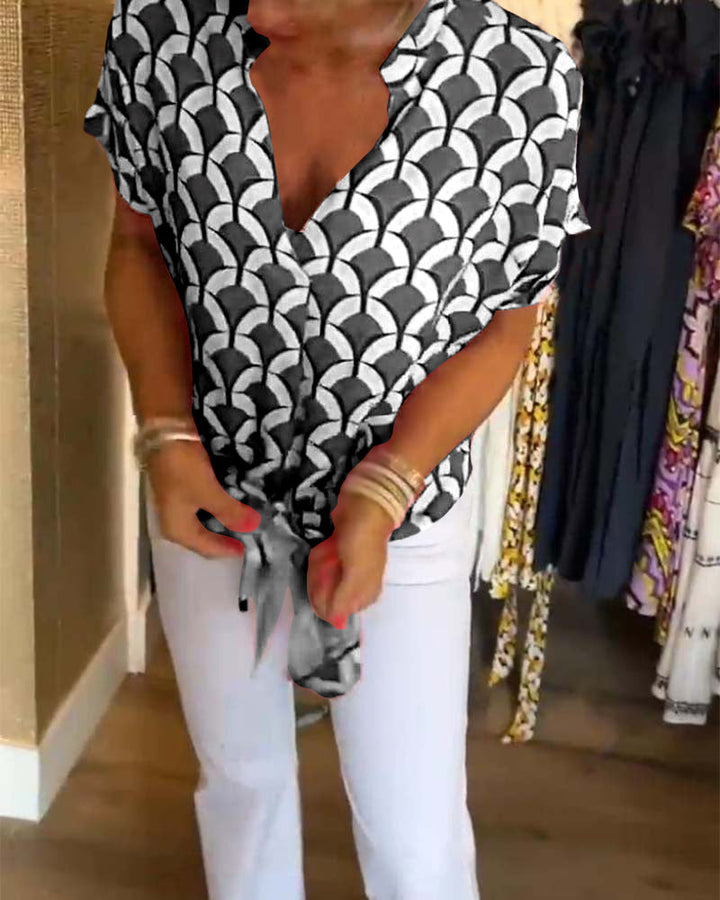 Lark - Women's Crew Neck Geometric Print Top