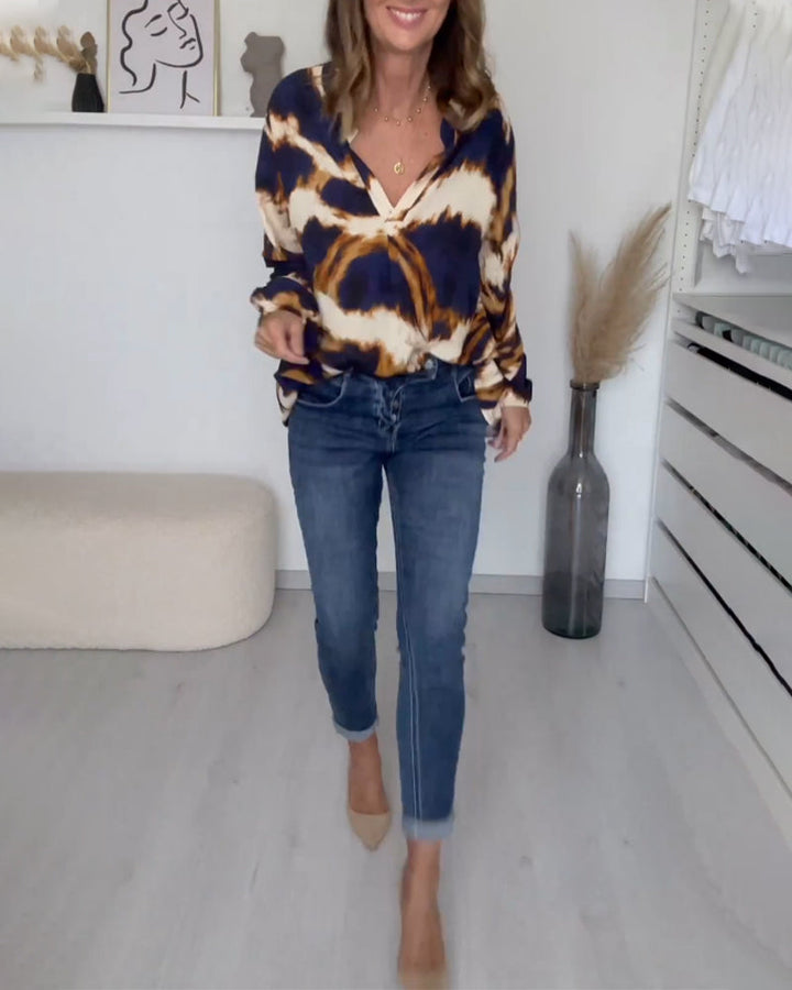 Sloane - Women's V-Neck Printed Top